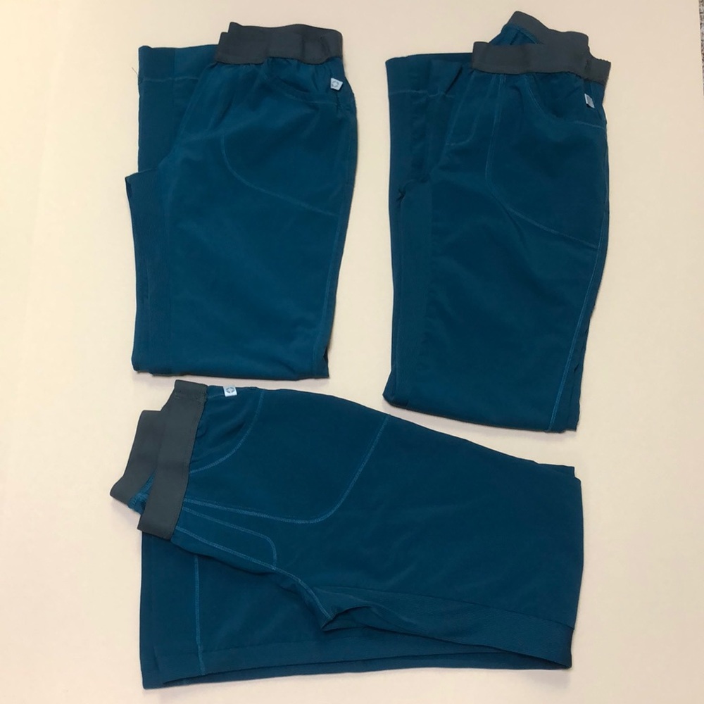 Cherokee infinity scrub pants